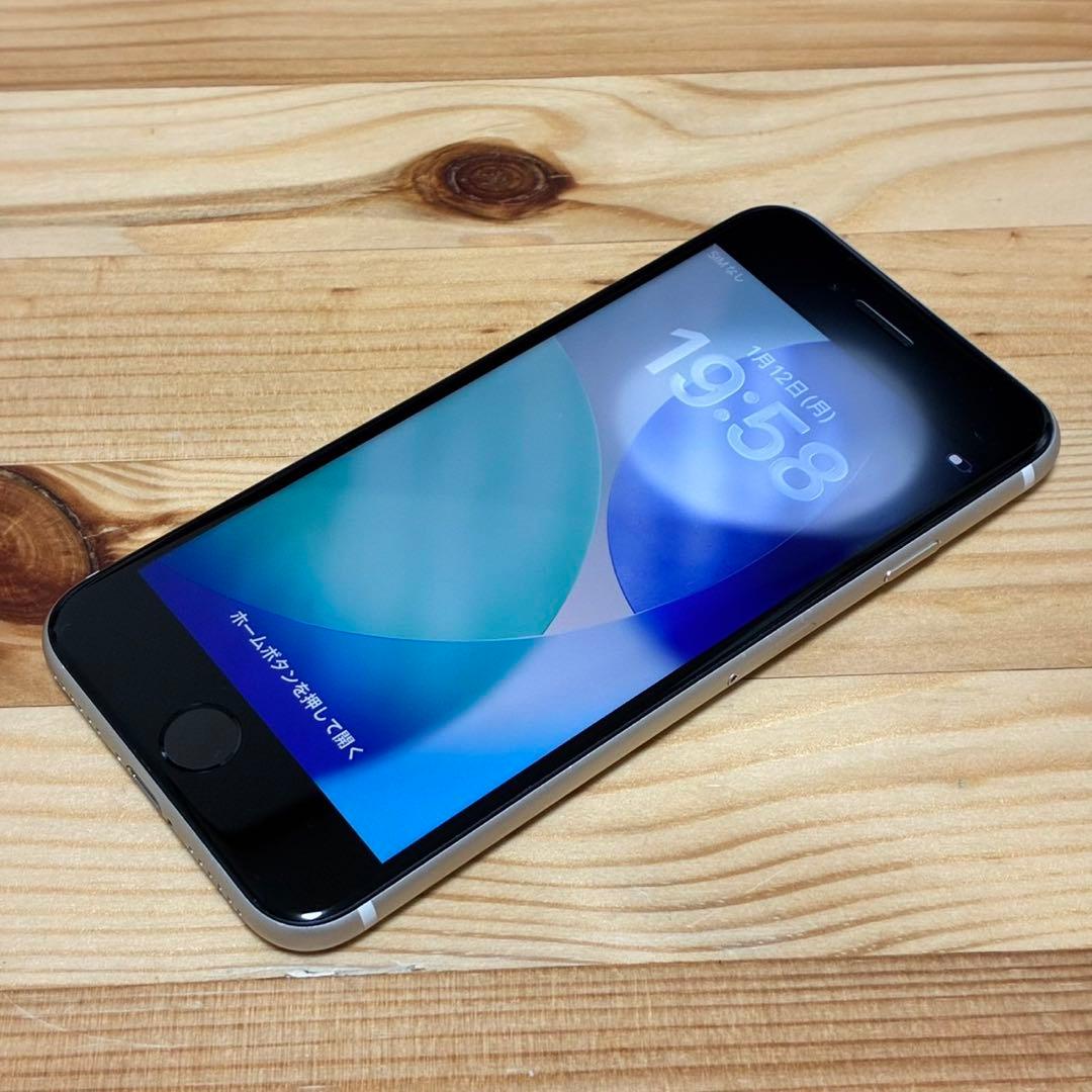 バッテリー新品　iPhoneSE第3世代64GB SIMフリー　美品　おまけ有り