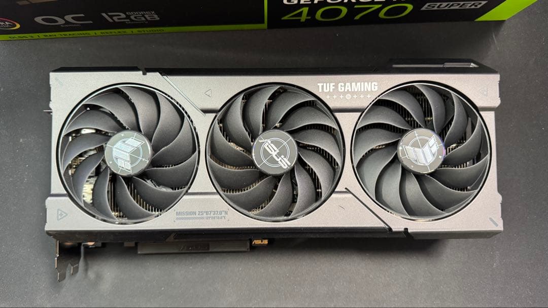 グラフィックボード・グラボ・ビデオカード ASUS TUF GEFORCE RTX 4070 SUPER OC 12GB
