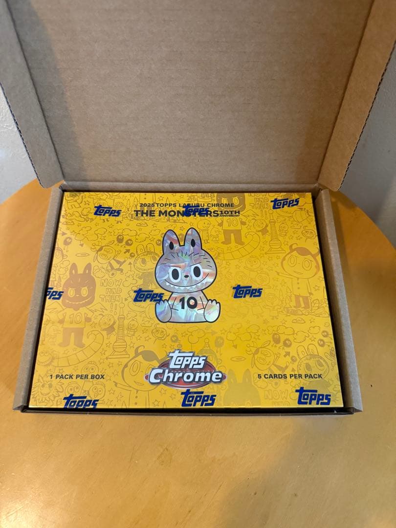 Topps Chrome labubu10周年記念ボックス　1BOX