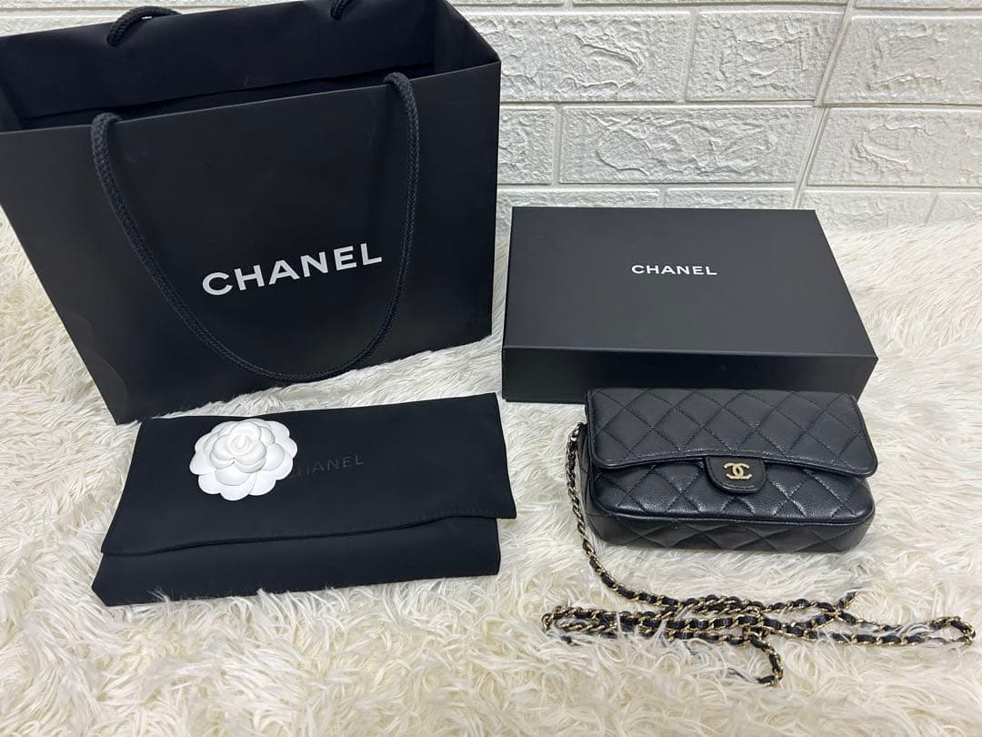 CHANEL ショルダー　チェーンウォレット　キャビアスキン