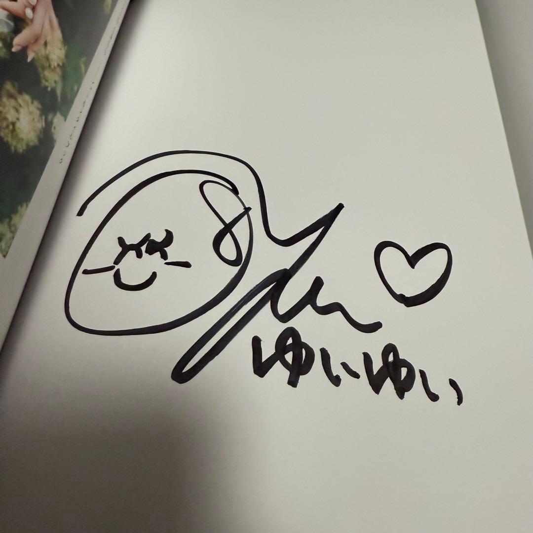 【直筆サイン入り】AKB48 小栗有以 AB型の左利き フォブック　写真集