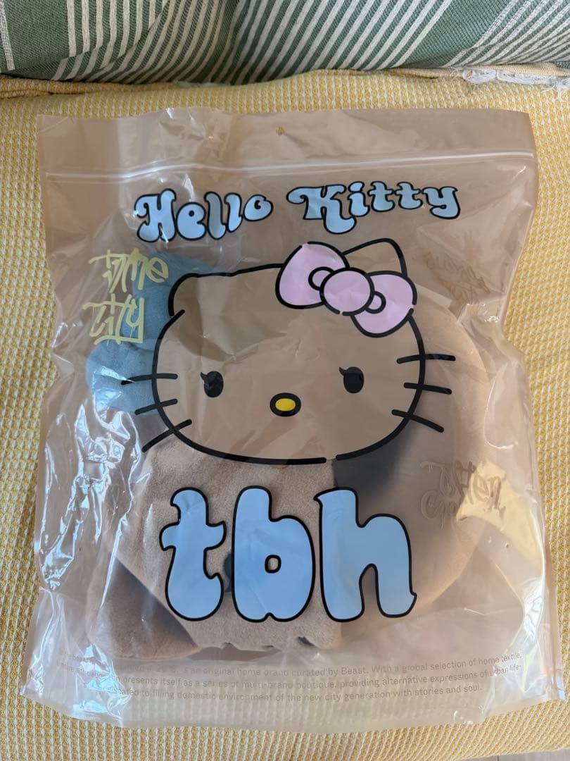 【新品未開封】Hello Kitty TBH 日焼けキティ ネックピロー