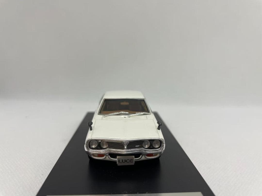 402-617 Hi-Story 1/43 マツダ LUCE CUSTOM GR