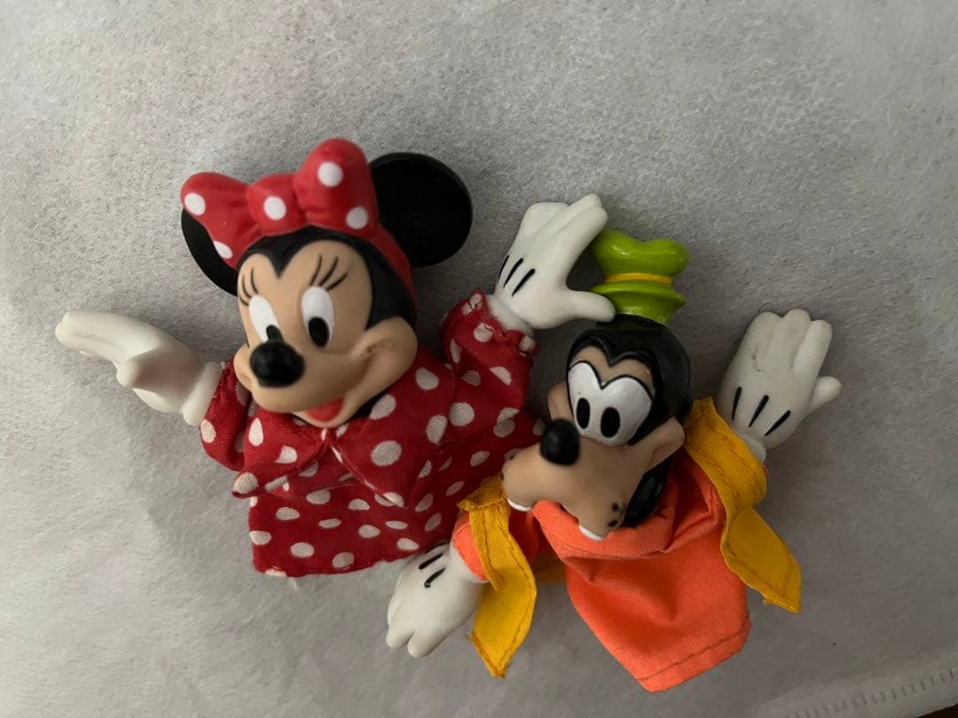 ディズニー　指人形　ミニー　グーフィー