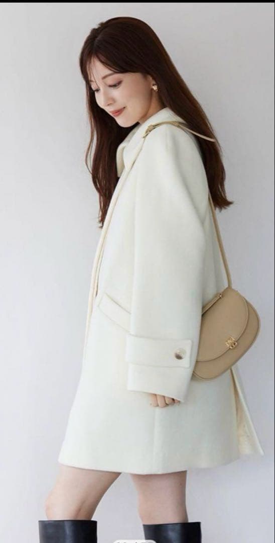 ホワイト　スナイデル　コート