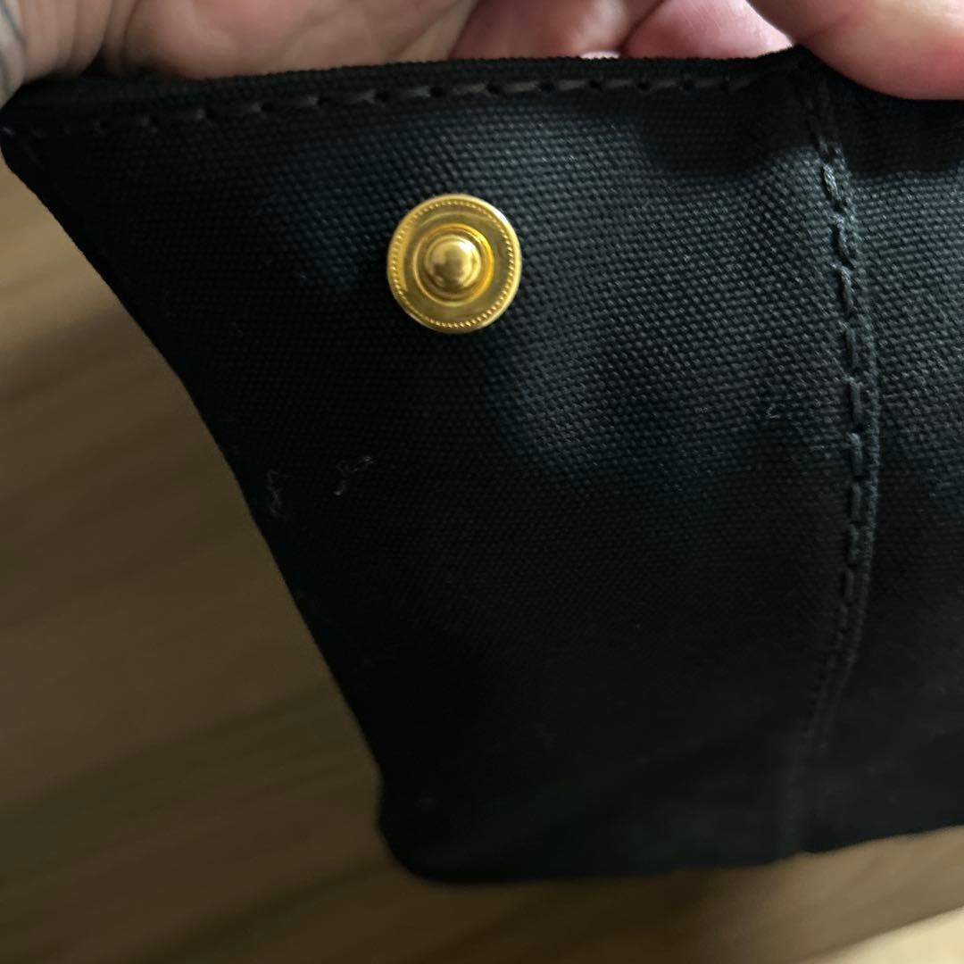 PRADA ブラックキャンバスバッグ