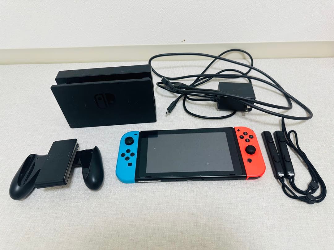 Nintendo Switch 本体 青と赤ジョイコン