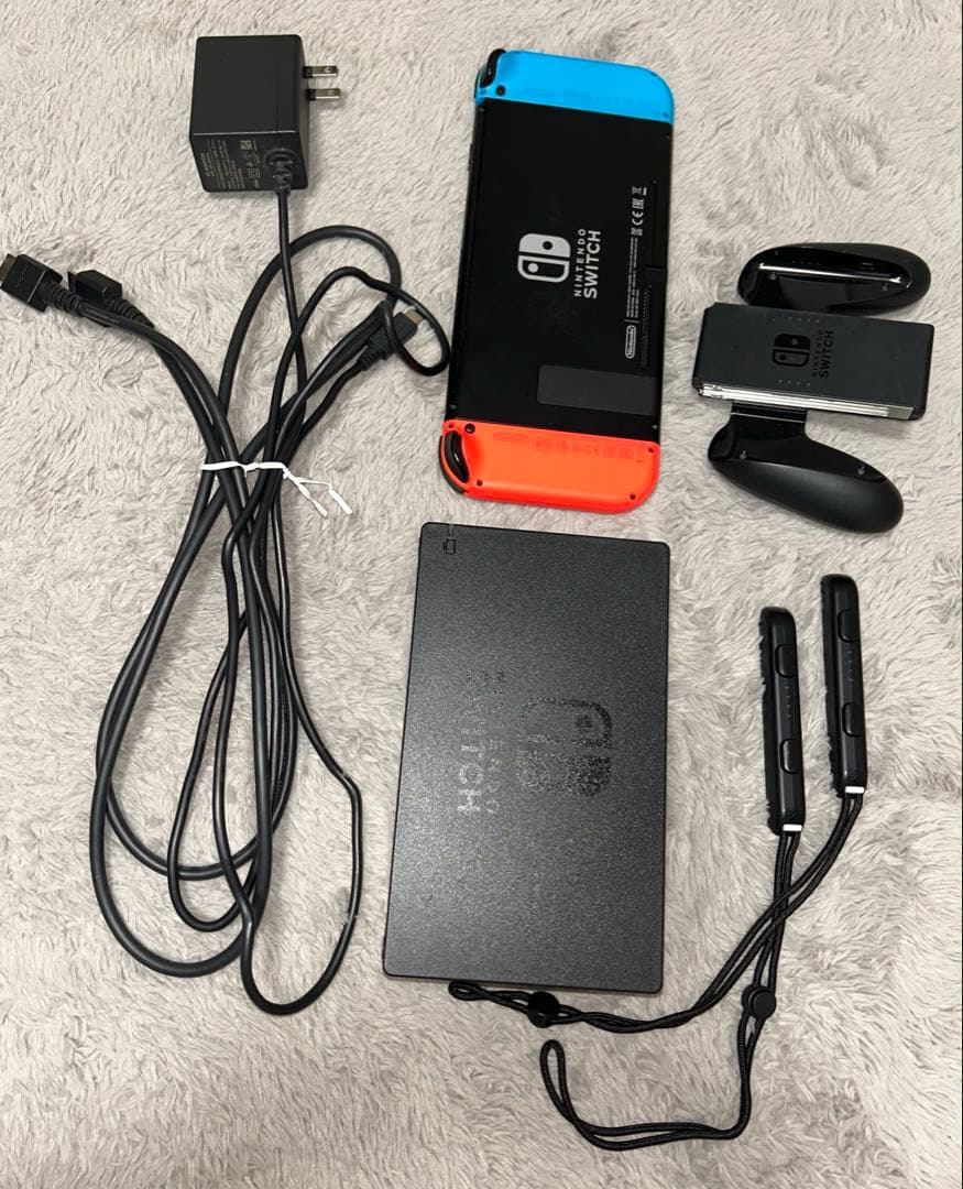 Nintendo Switch 本体 青/赤 箱あり、ソフトケース付き