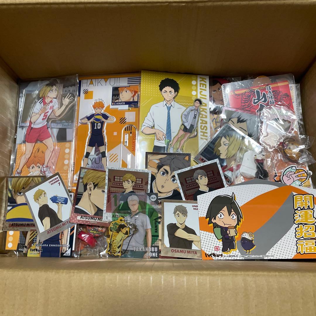 ハイキュー　缶バッジ　ポストカードまとめ売り　200点以上