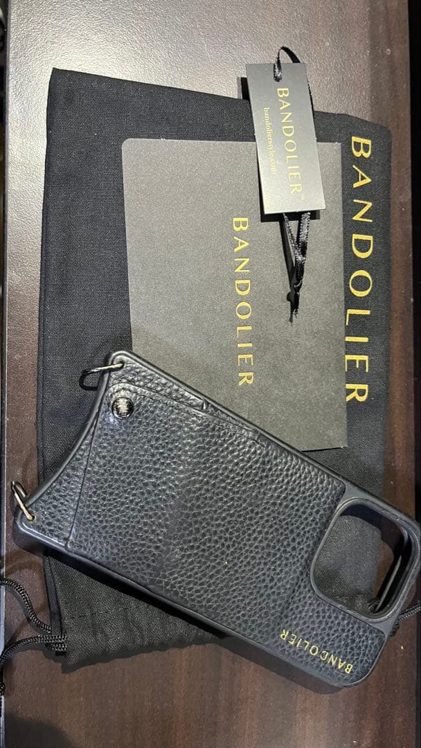 iPhoneアクセサリー BANDOLIER Emma gold iPhone 16 Pro 6.3