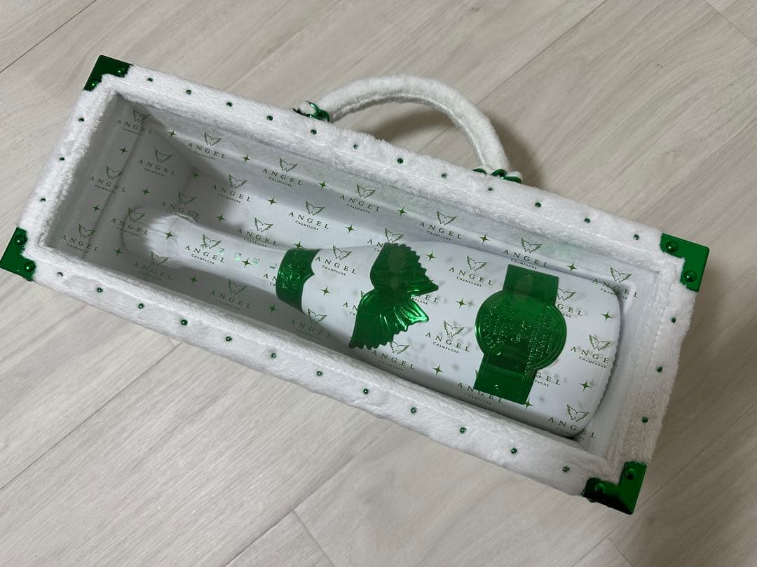 新品　正規品　エンジェル　ホリデー　グリーン ファー