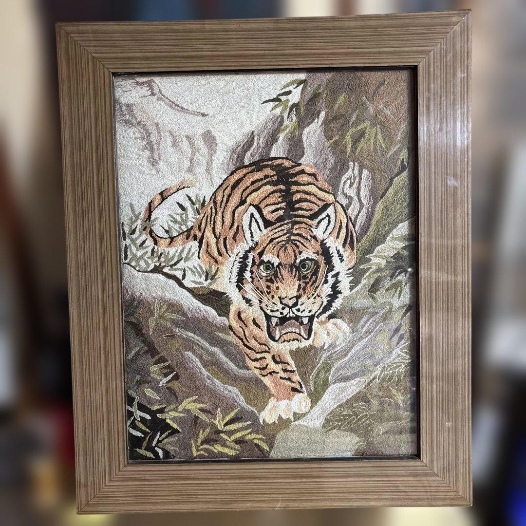 大型額付き店舗向け虎刺繍アート