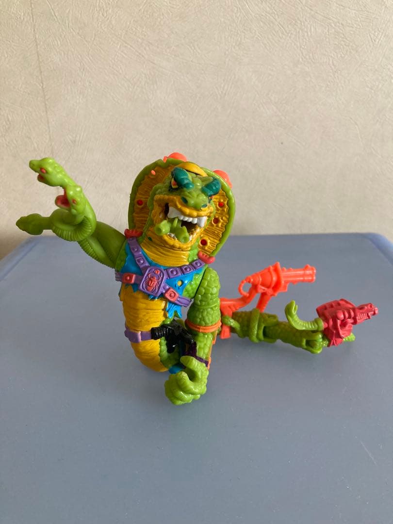 週末セール　ミュータントタートルズ SCALE TAIL