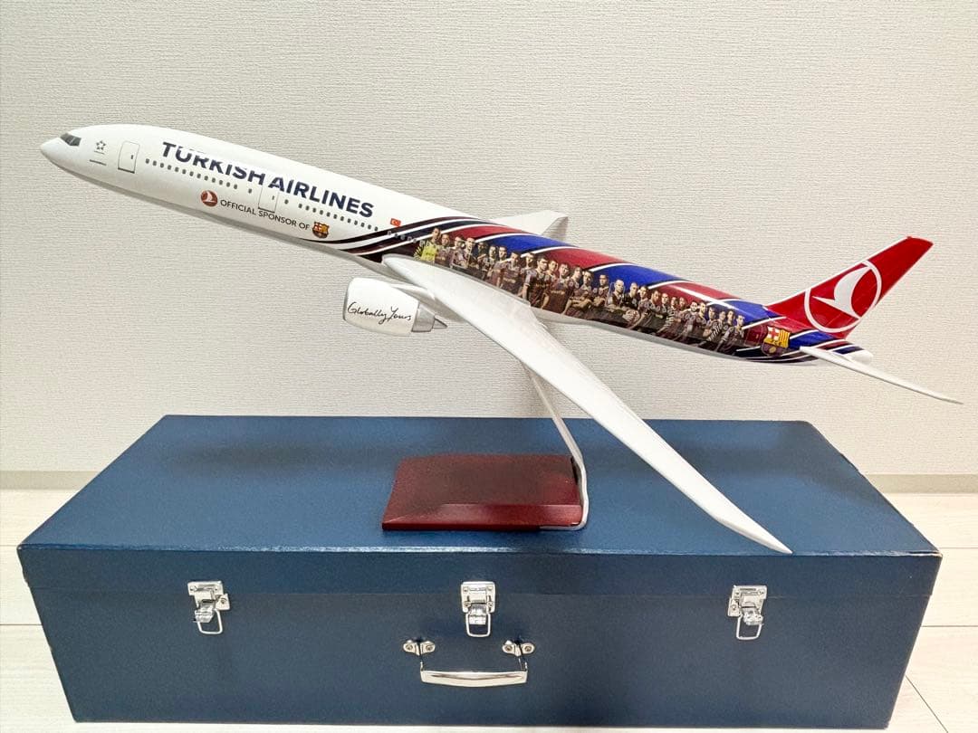 に*し様 【非売品】トルコ航空 ボーイング777 FCバルセロナ 特別モデル 1