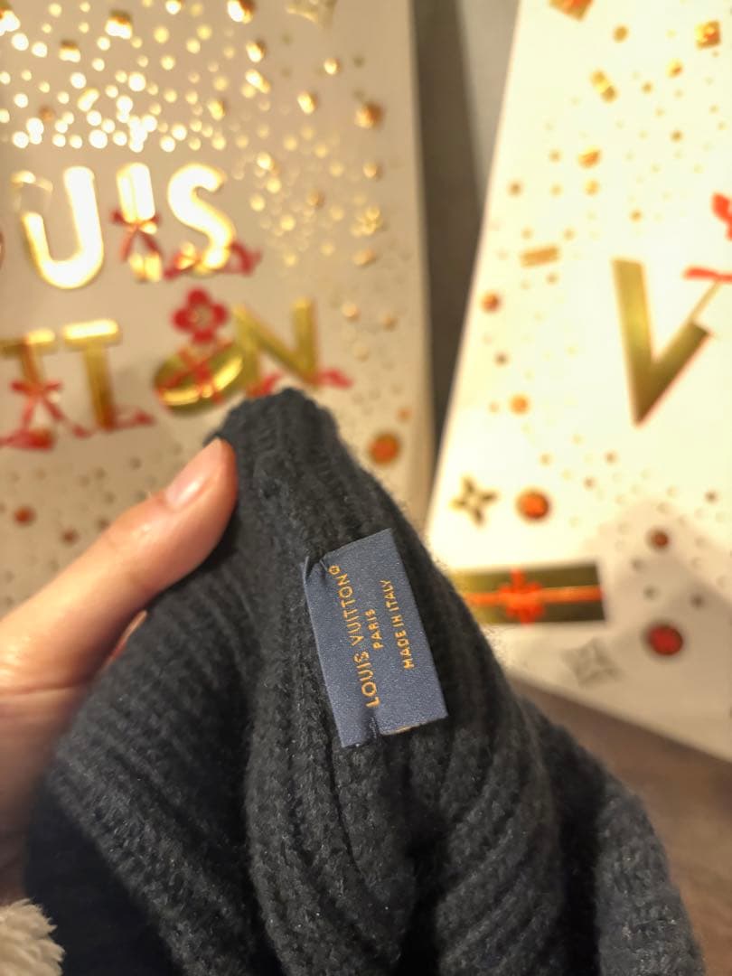 Louis Vuitton 黒 ニット帽 リブ編み