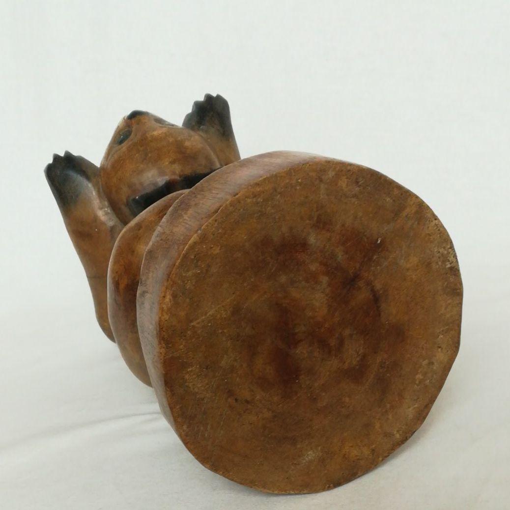 逆立ち　ネコ　木彫　彫刻　置物　台座