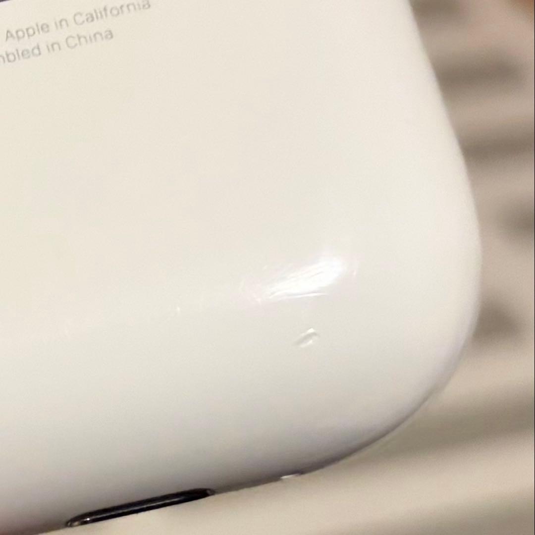 AirPods 4 ノイズキャンセリング搭載