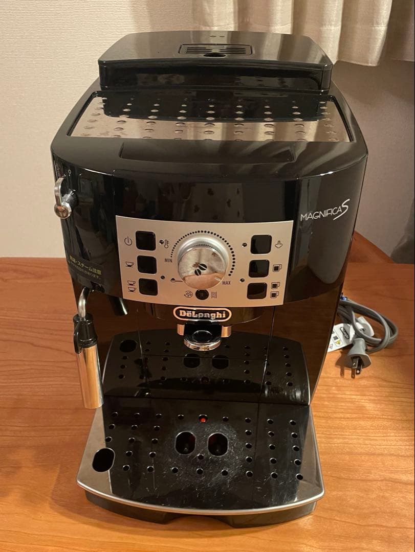 デロンギ　マグニフィカs ECAM22112B