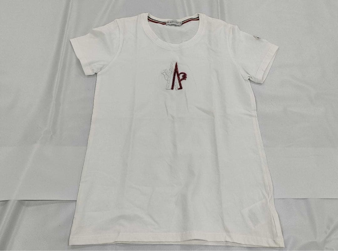 極美品！モンクレール　刺繍ロゴ ホワイト Tシャツ