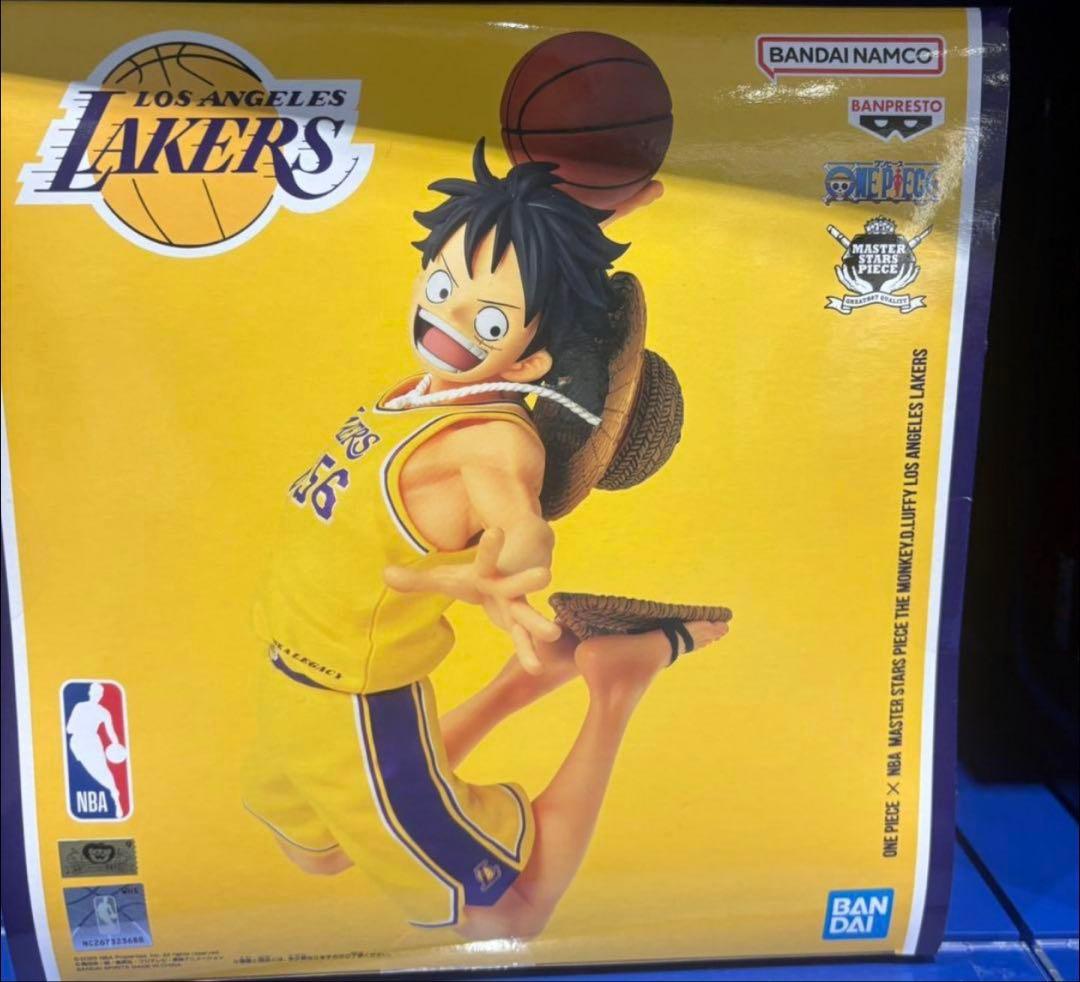 ワンピースベースショップ　NBA レイカーズ　ルフィ　フィギュア