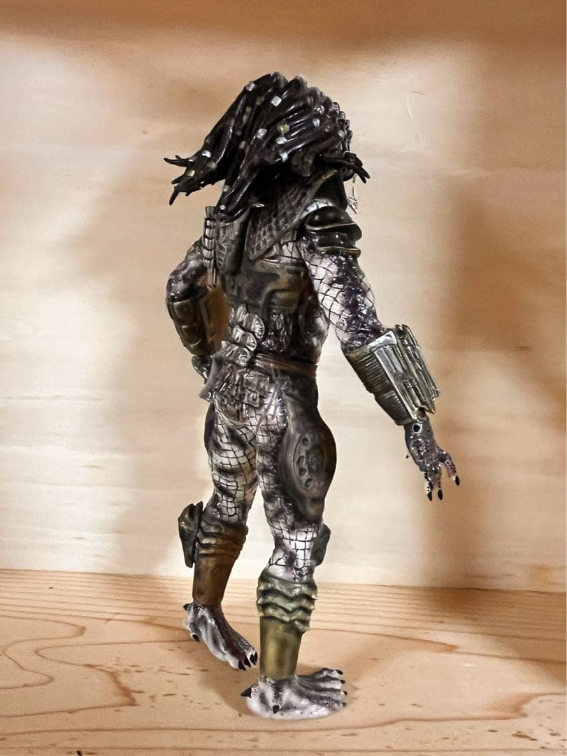 プレデター ガレージキット 塗装完成品 約33cm