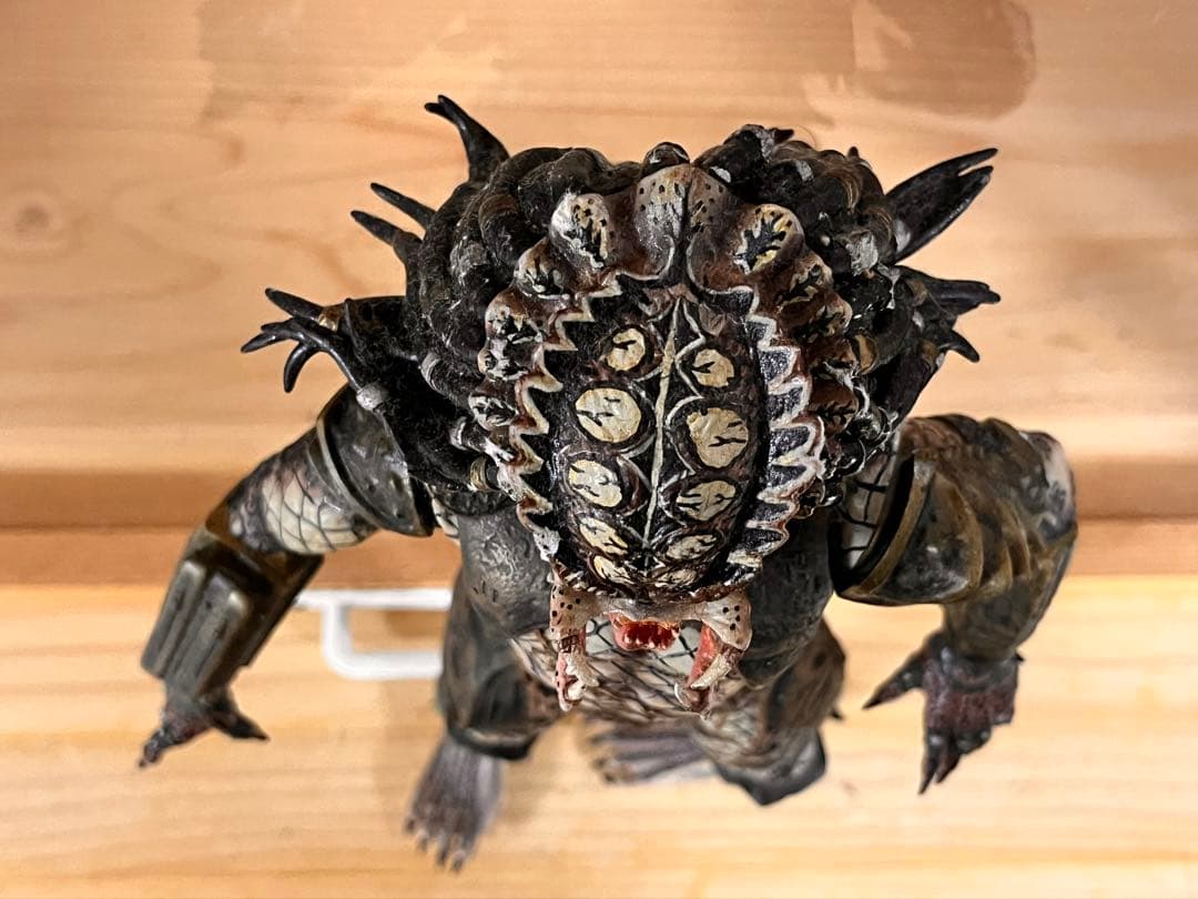 プレデター ガレージキット 塗装完成品 約33cm