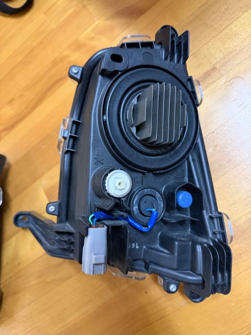 50プリウス 前期 フォグランプ【純正】