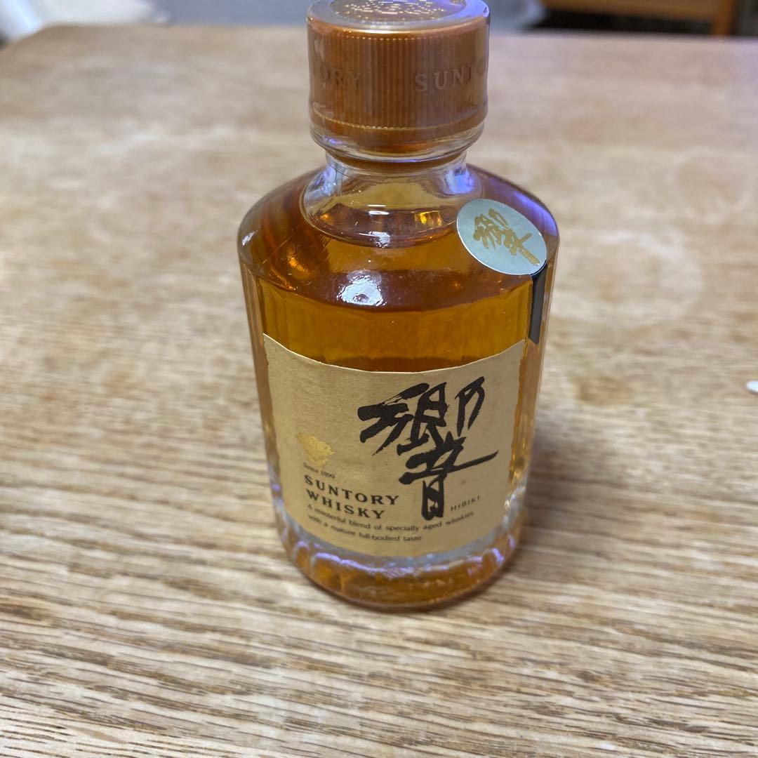 【値下げ中】響　17年サントリー ウイスキー　50ml 金ラベル