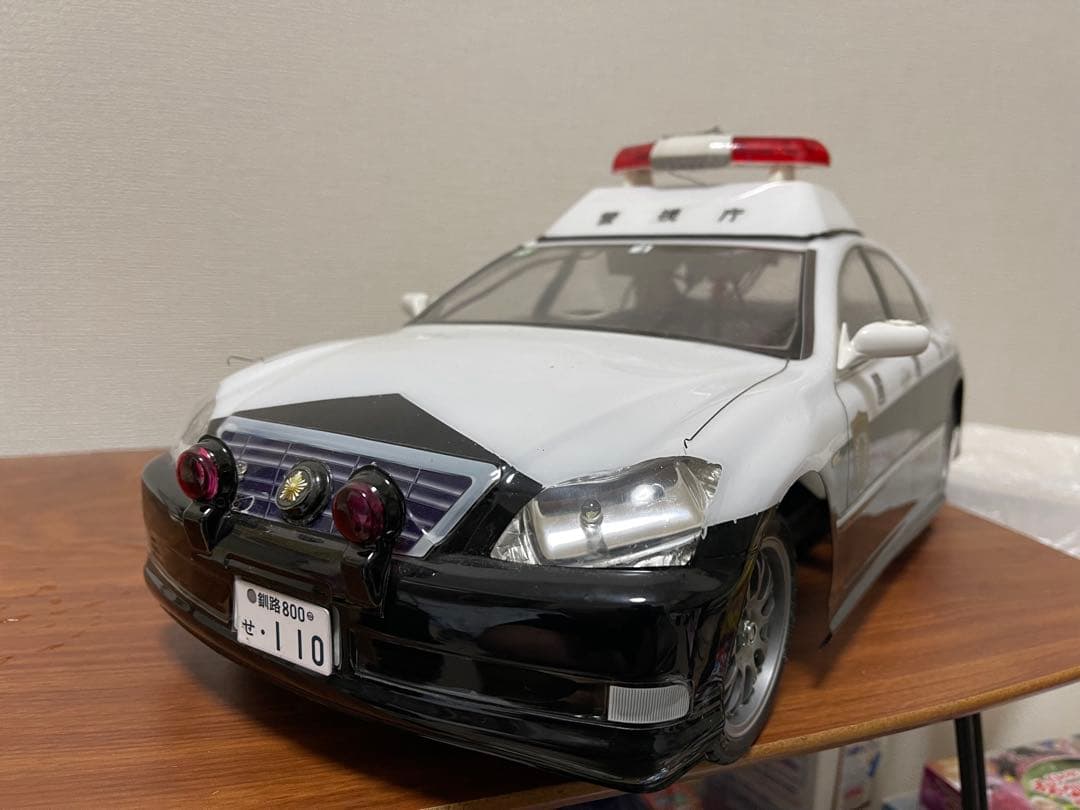 【鑑賞用】トヨタ クラウンパトカー ラジコン