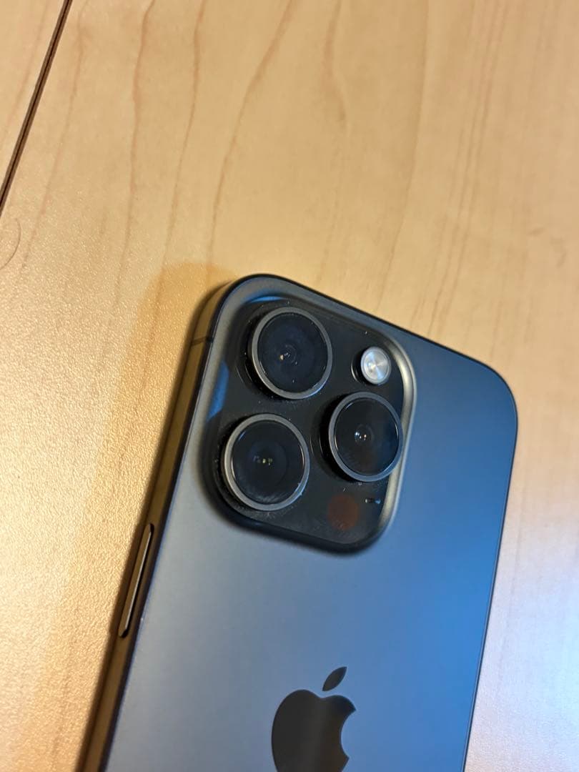 【土日限定特別価格】iPhone 15pro 128GB ブラックチタニウム