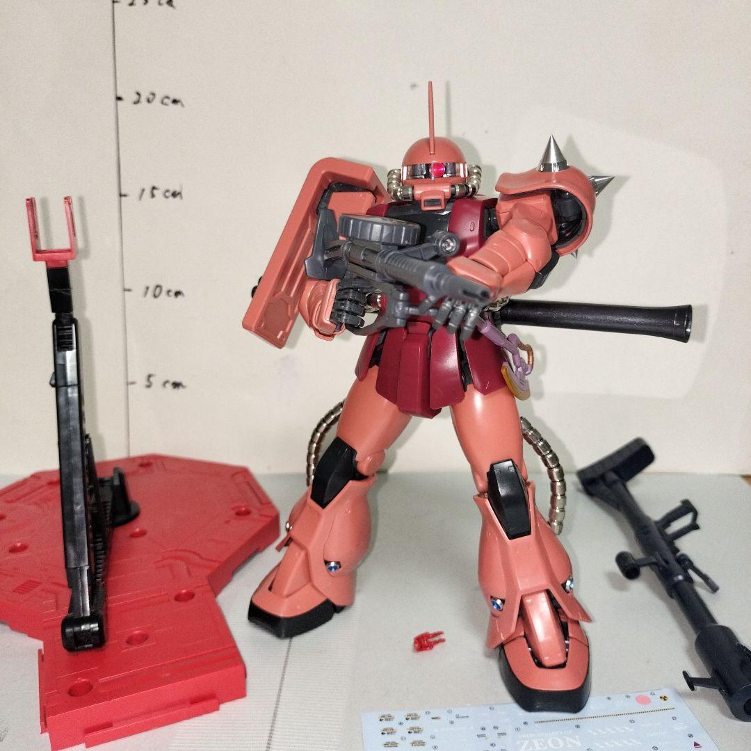 MG 1/100 シャア専用ザクⅡ ver2.0 塗装完成品 ガンプラ ベース付
