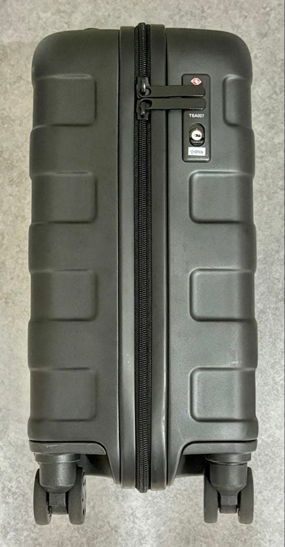 無印良品 バーを自由に調節できる ハードキャリーケース（２０Ｌ）