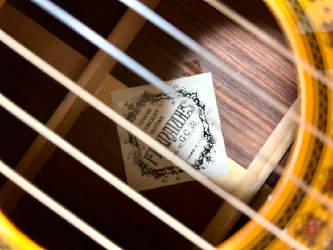 セール中！美品 FERNANDES GC-20 トップ単板クラシックギター