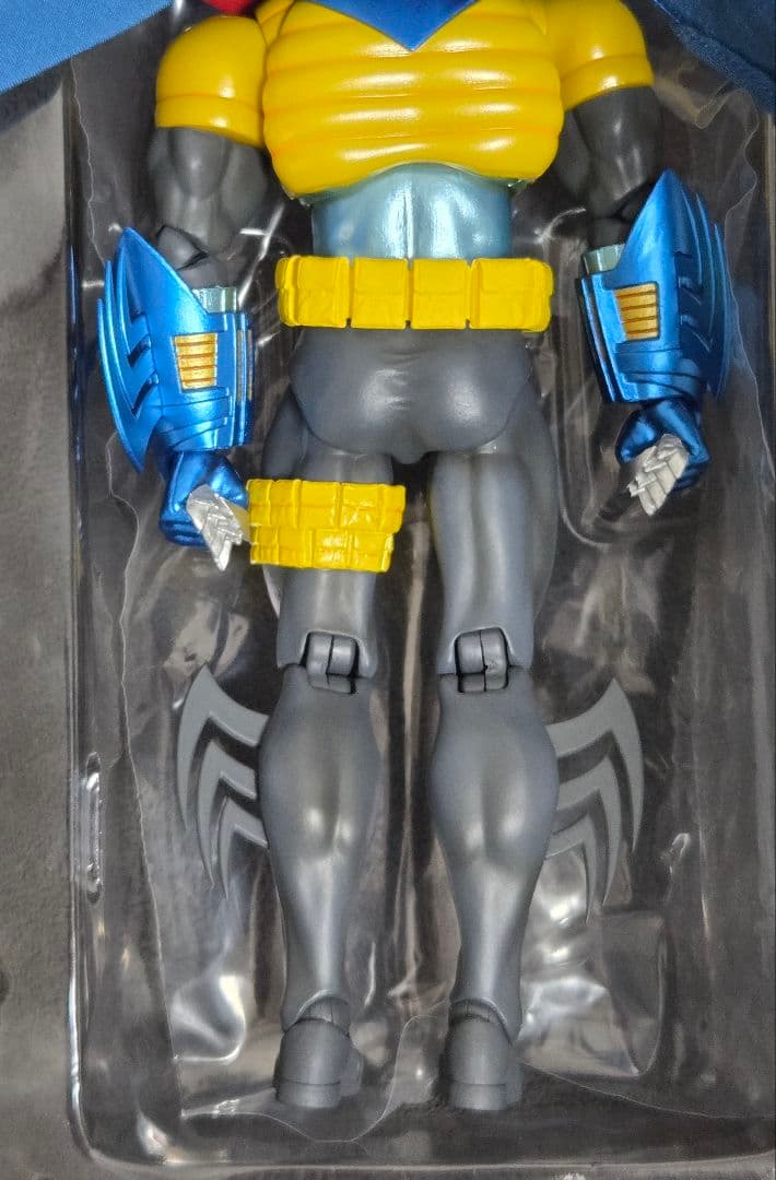 MAFEX マフェックス No.144 KNIGHTFALL BATMAN