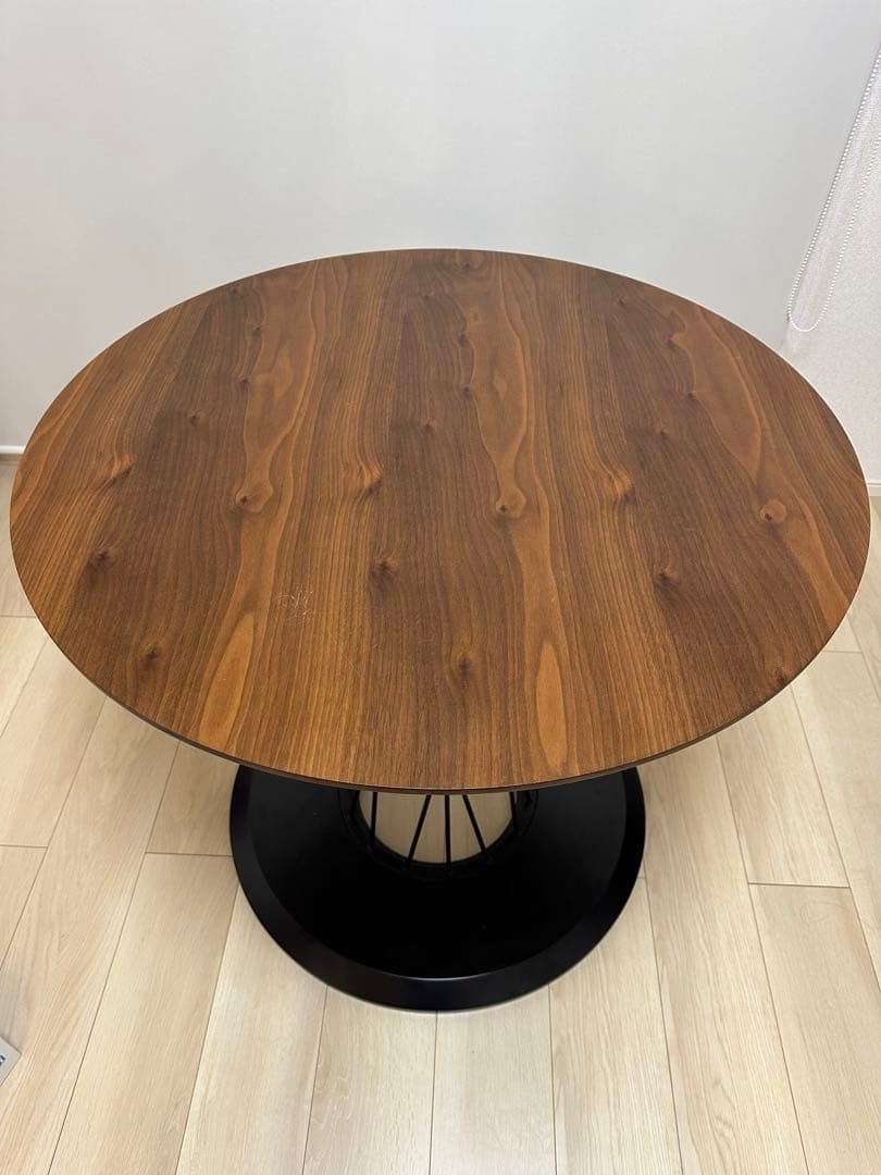 ニトリ 円形ダイニングテーブル（ウォールナット風）