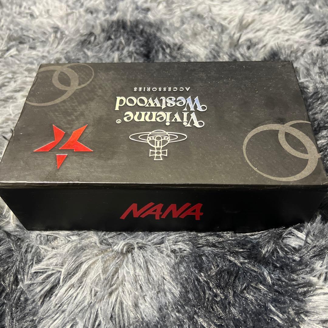 NANA Vivienneライター