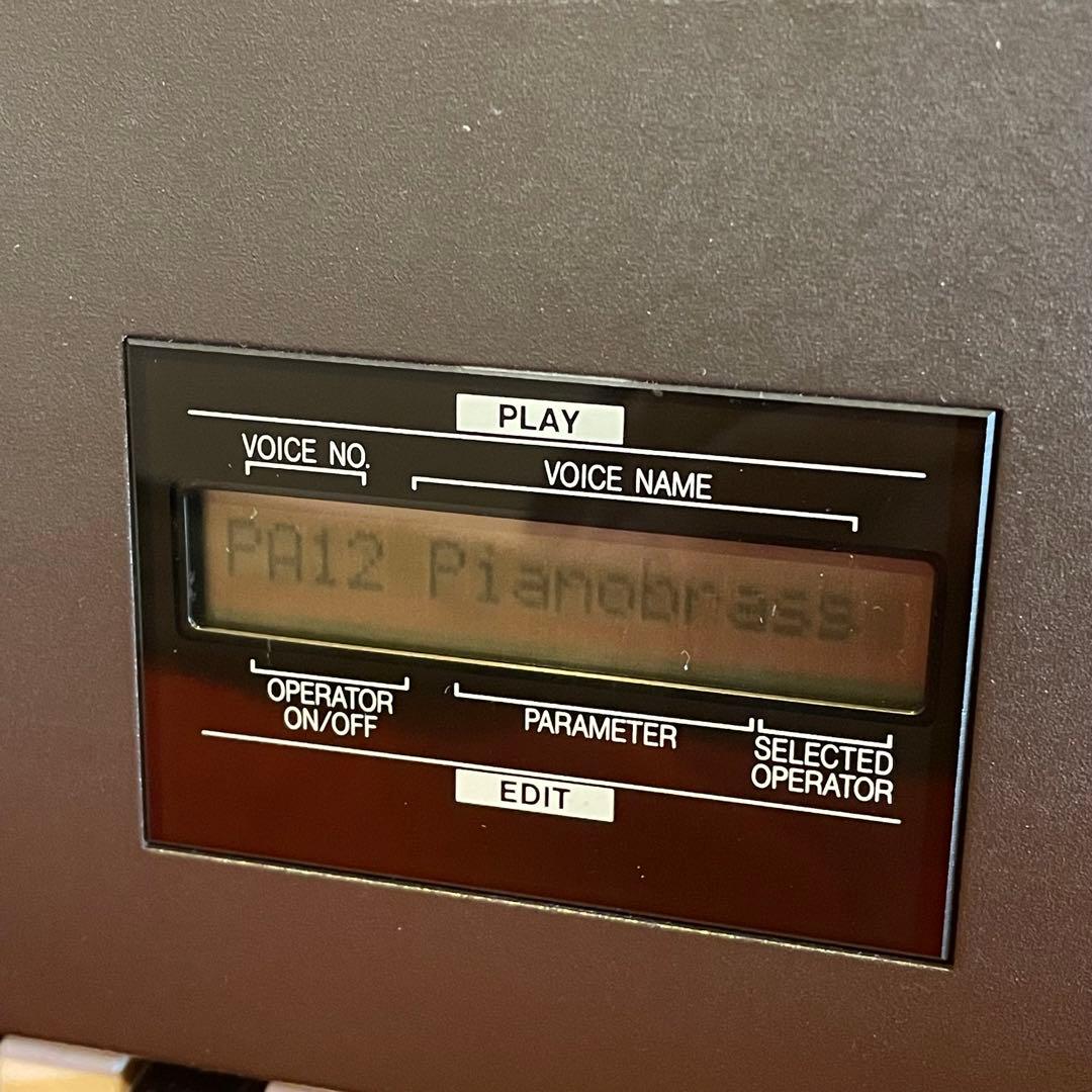 YAMAHA DX27 シンセサイザー