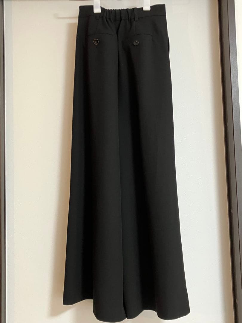 【美品】YONFA (ヨンファ) アコーディオンパンツ