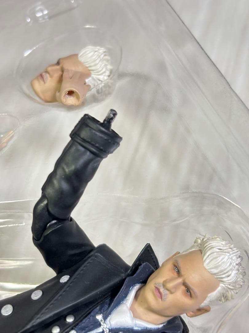 mafex グリンデルバルド ファンタスティックビーストフィギュア figure