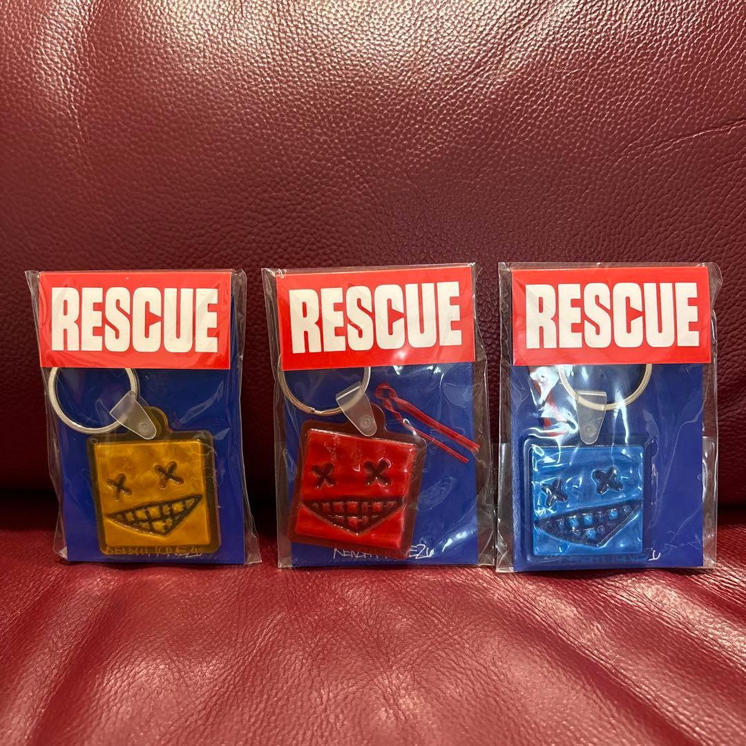 p*読様 米津玄師 RESCUE にんまり キーホルダー　3色