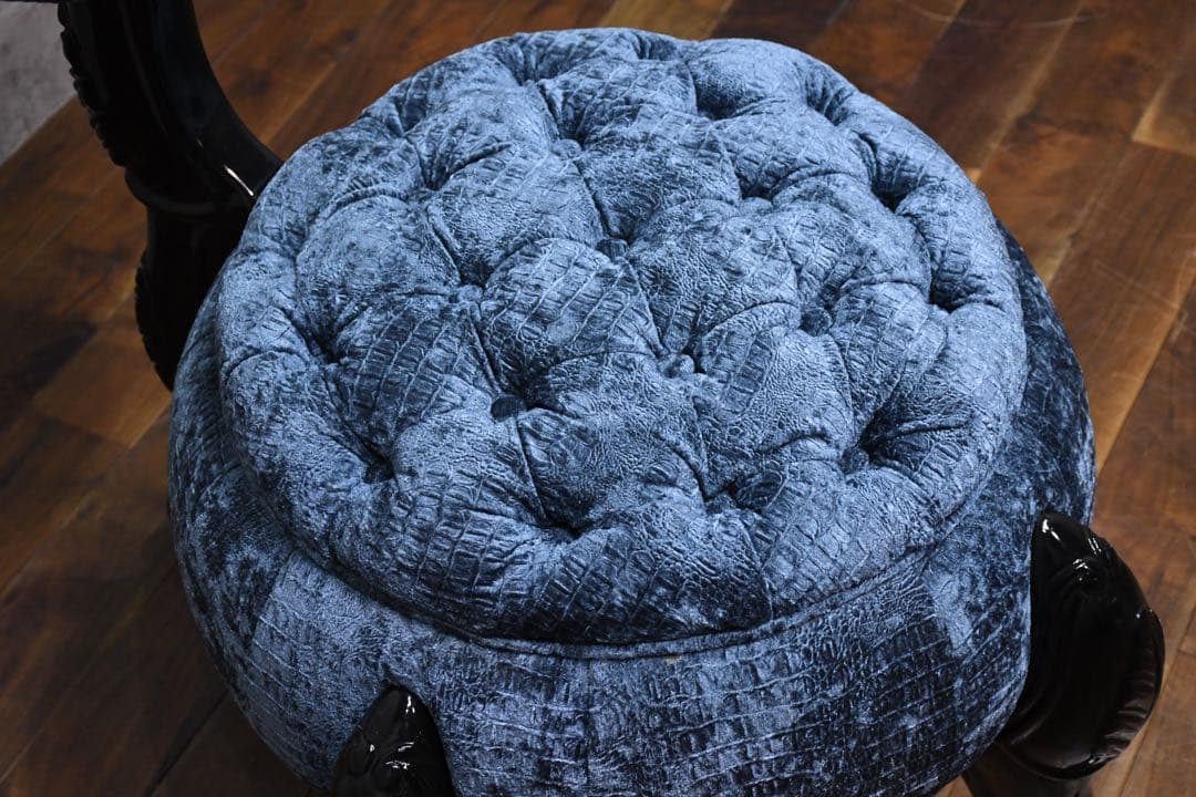 CIC35 アピス六本木 Volpi スツール 猫脚 ボタンダウン サロンチェア