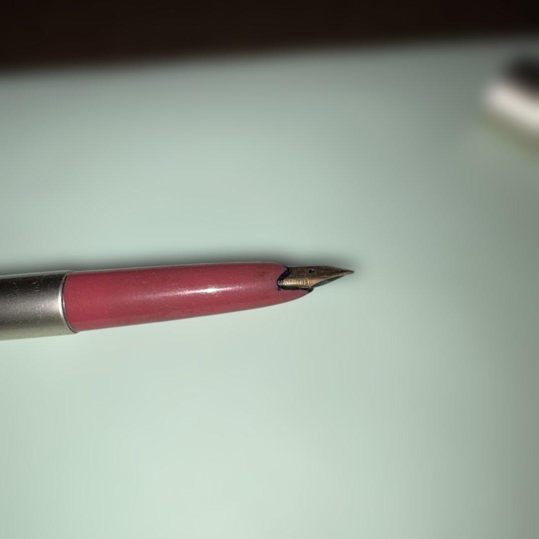 万年筆K18だと思います。