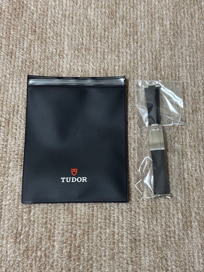 TUDOR チューダーブラックベイ54 純正ラバーベルト