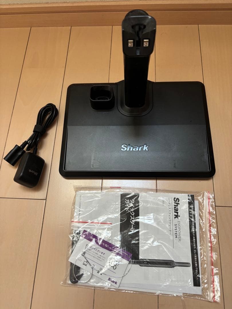 Shark コードレススティッククリーナー　CS300J