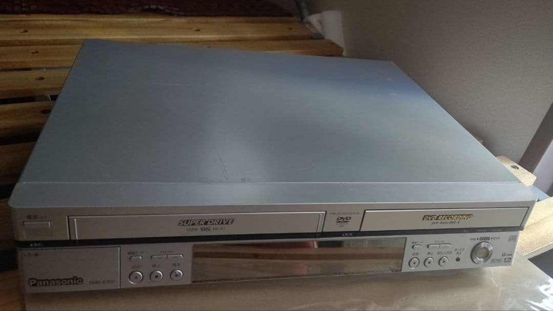 AkiPanasonic DMR-E70VDVD⇔VHSダビングレコーダー