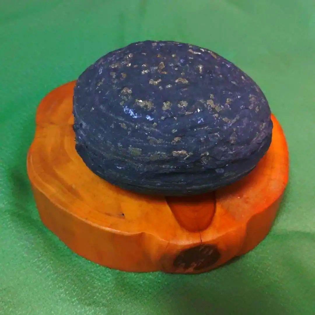 パイライト　卵形　鉱物　原石