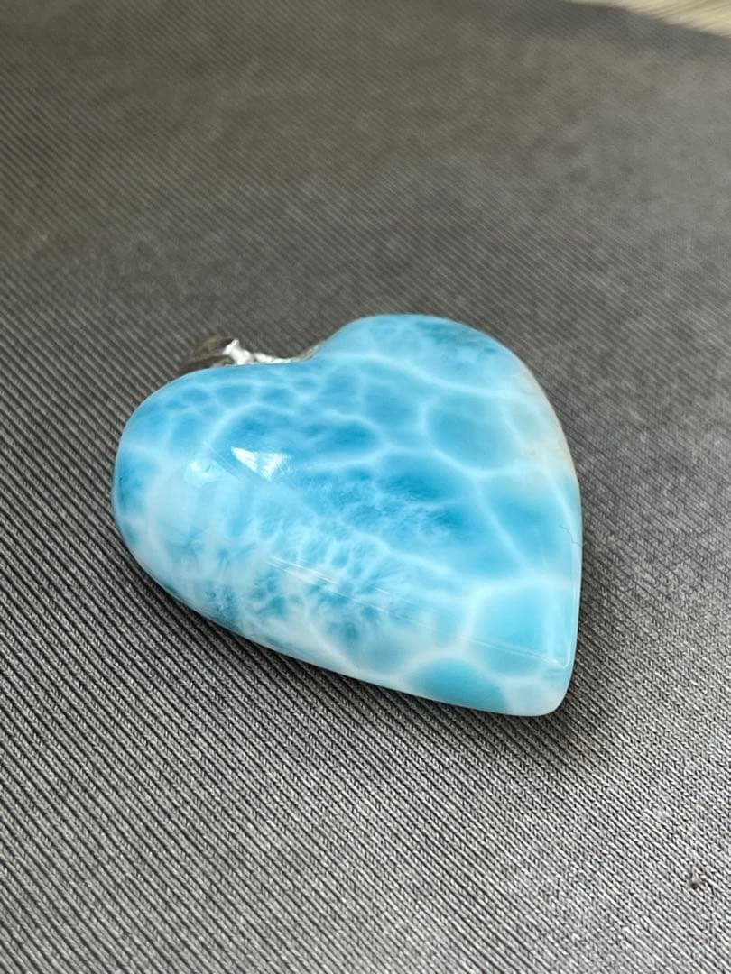 天然石☆高品質！ラリマーハート型ペンダントトップ☆ラリマーらしい模様が美しい！