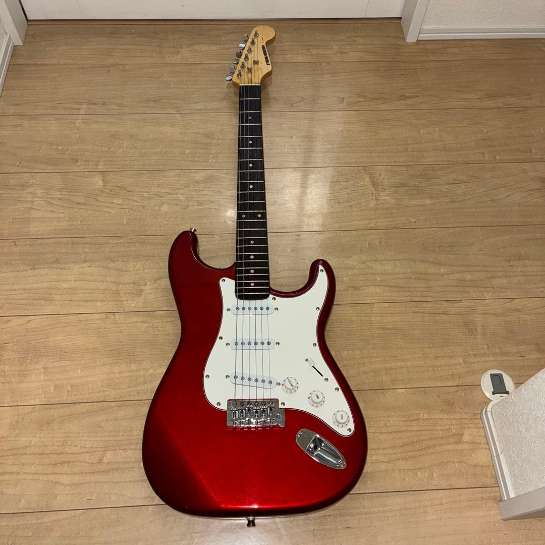 ラメ！調整済み！プレイテックのストラトキャスタータイプエレキギターです
