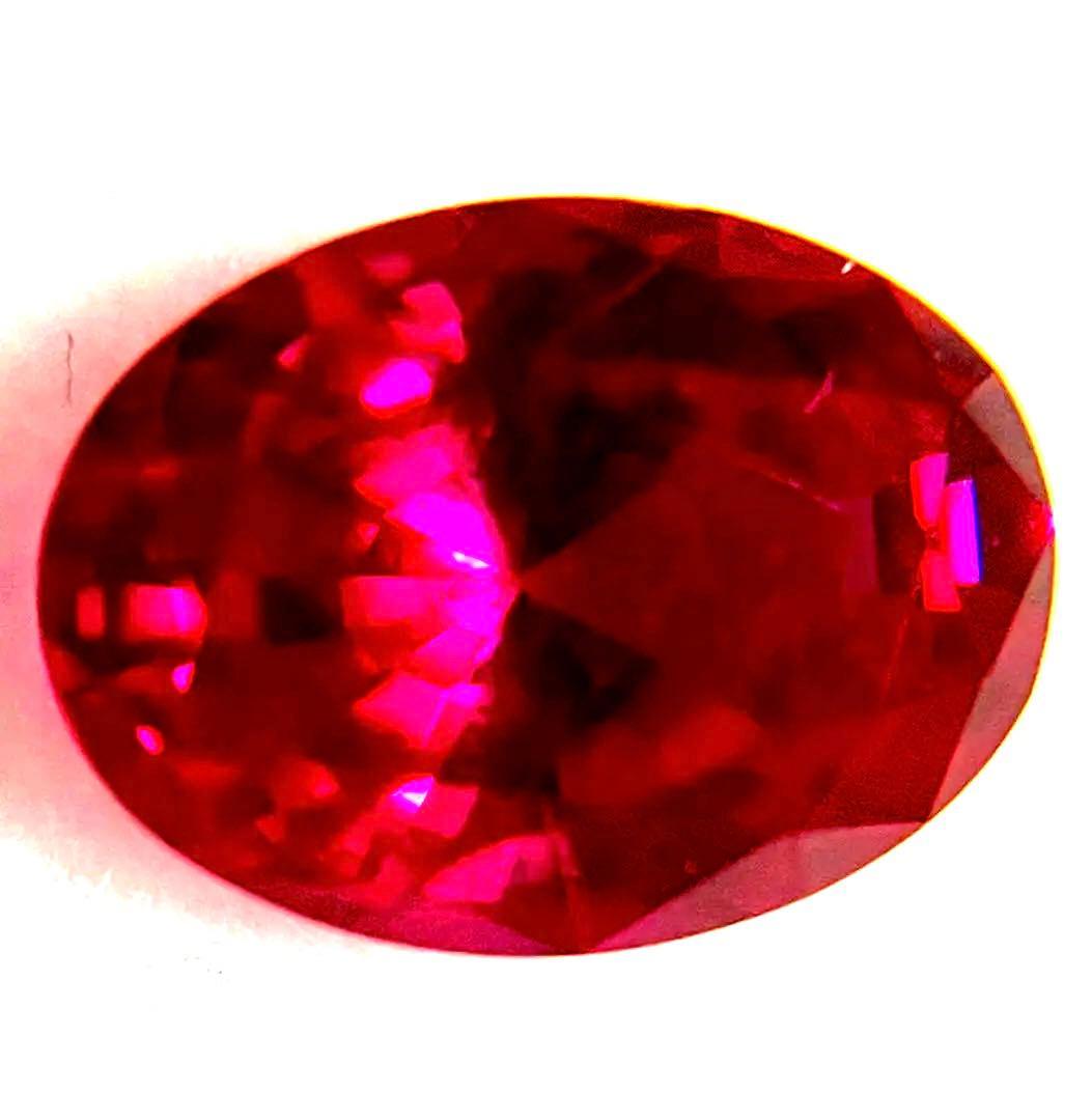 最高級 京セラ クレサンベール 1.65ct 理想的なルビールース真紅の煌き❣️