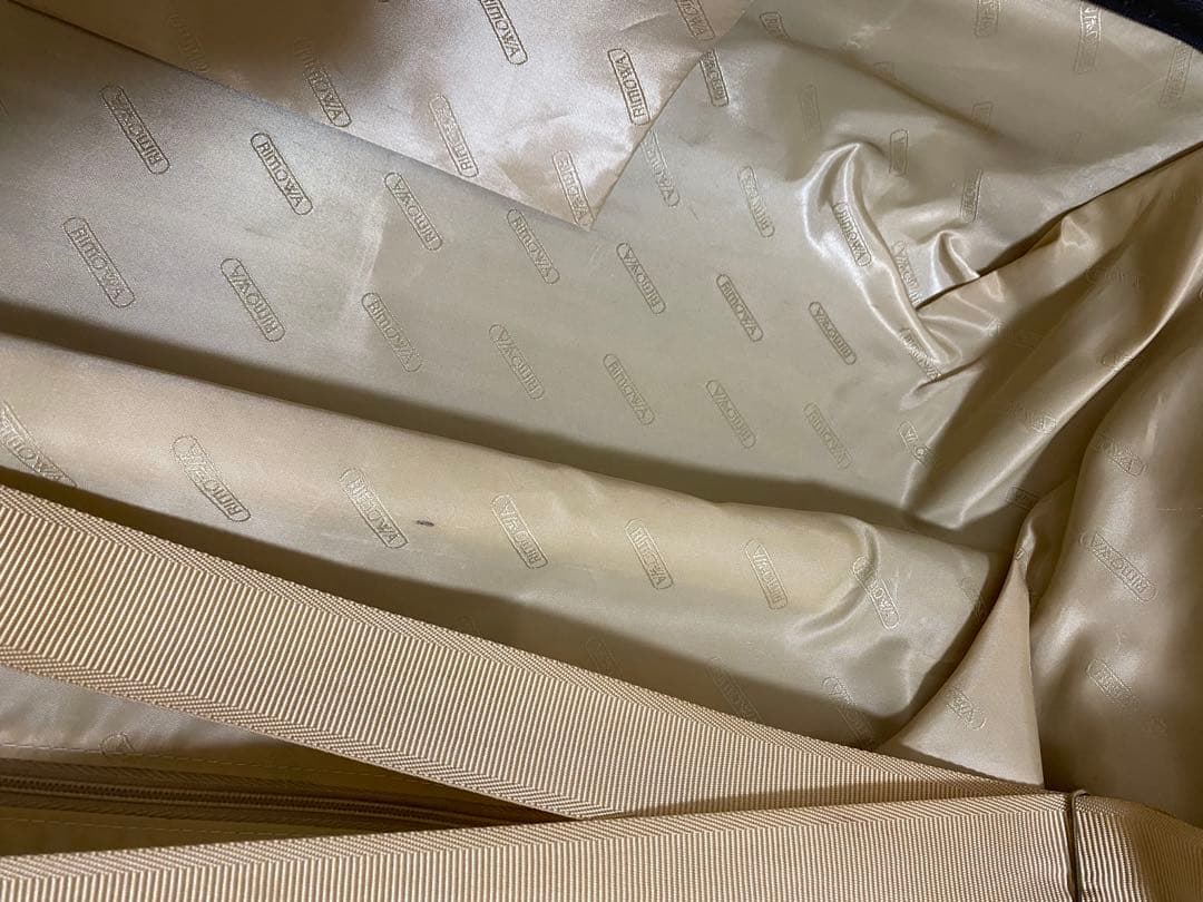 リモワ　サルサデラックス4輪